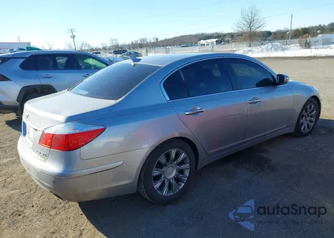 2011 Hyundai Genesis 3.8 z USA, uszkodzony, nr VIN KMHGC4DE5BU139194